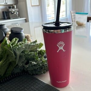 32 ounce hydroflask tumbler